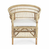 Skandináv és mediterrán stílusú, rattanból készült fotel, ekrü színű pamutvászon ülőpárnával.